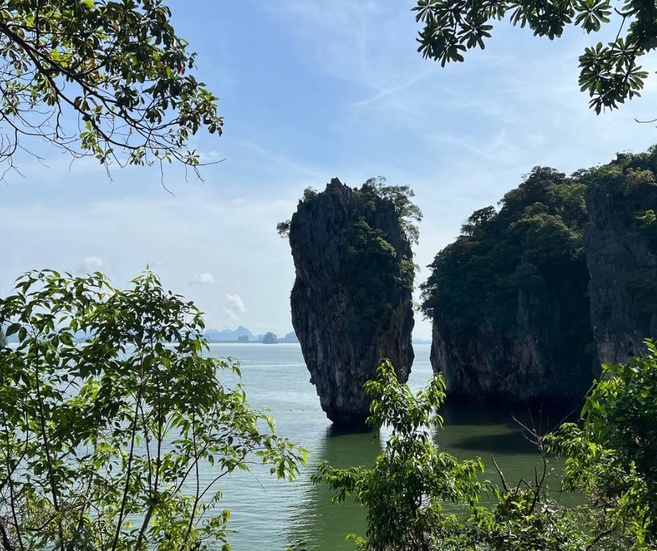 James Bond Island and Phang Nga Bay: How Nature and Cinema Turned a Rock into a Legend